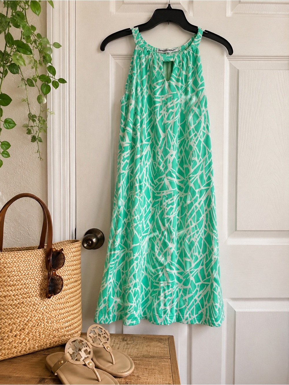 Sleeveless Mint Green Printed Midi Dress small keyhole abstract sleeveless